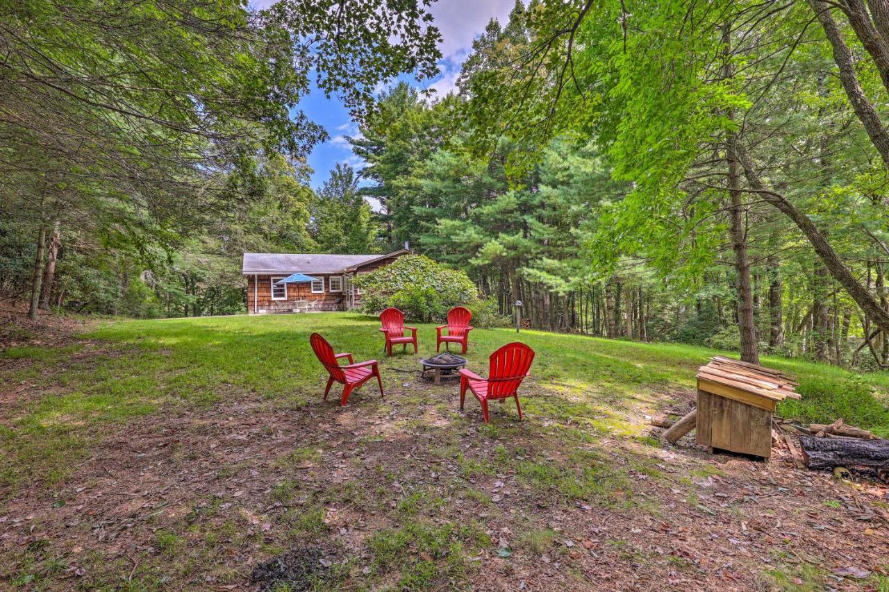 Peaceful Roaring Gap Retreat With Fire Pit And Patio! Villa Exterior photo