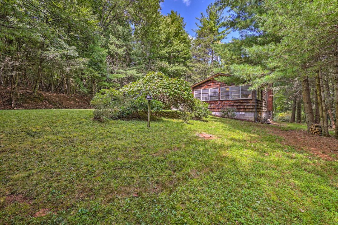 Peaceful Roaring Gap Retreat With Fire Pit And Patio! Villa Exterior photo